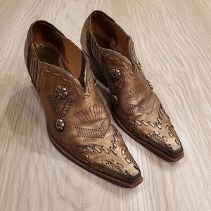 BCBG Girls Leather Cowboy Slip-on Booties Size 10